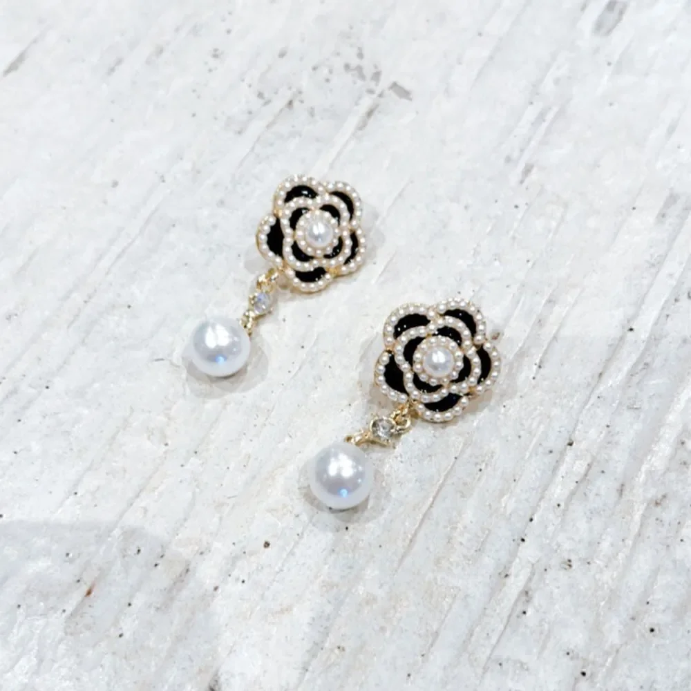 flower pearl drop earrings A206